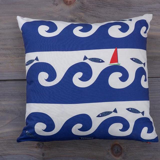 Wild Waves Throw Pillow – Blue