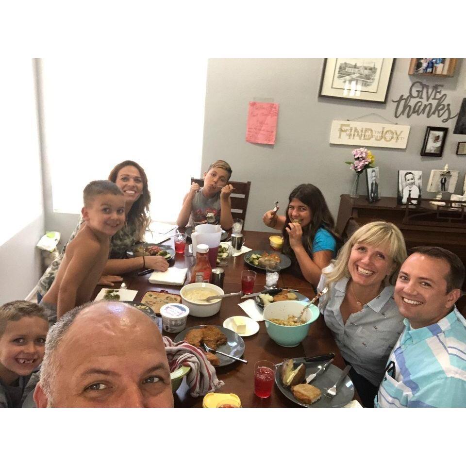 Leigh meets the first Newell family. Richard, Julie, and kiddos in Southern California