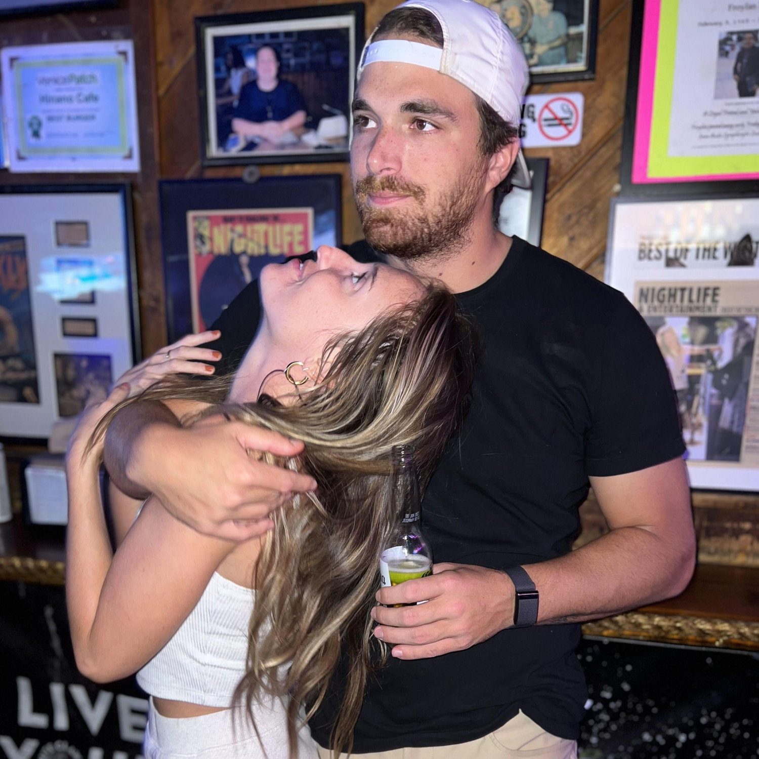 Mary being obsessed with Stephen in Hinano (their favorite bar in LA)