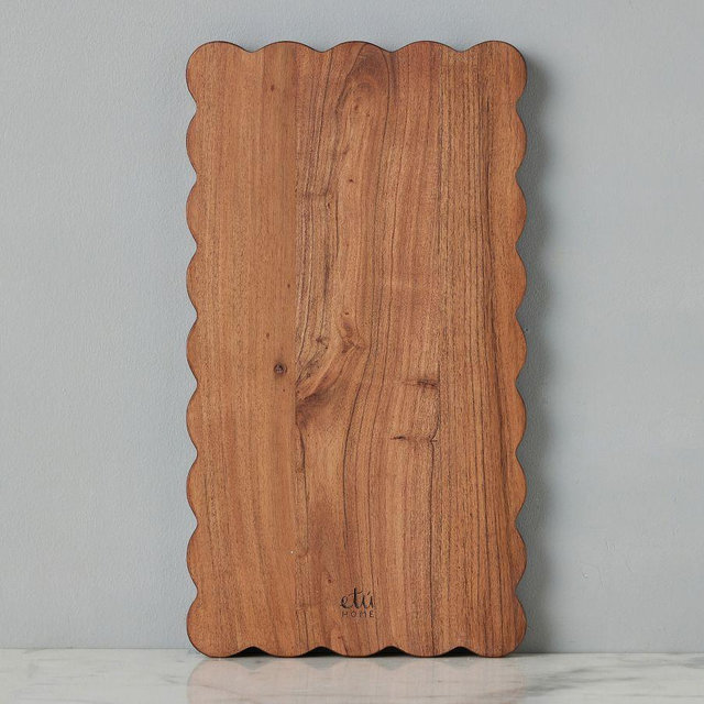 Handcrafted Rectangular Scalloped Cutting Board, Small