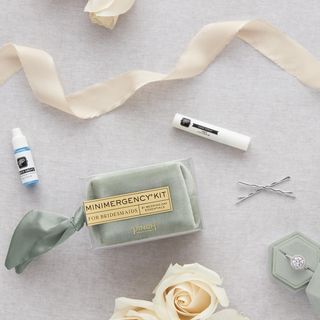 Minimergency 21-Piece Bridesmaid Kit