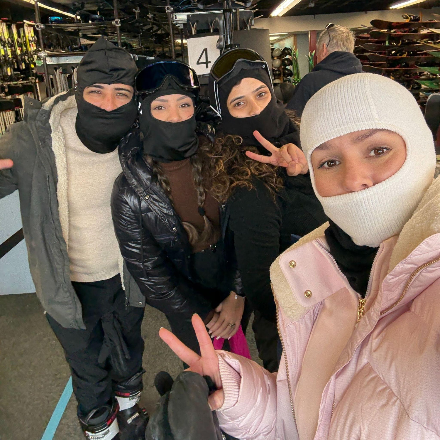 La banda latina- Latinos crew!!!