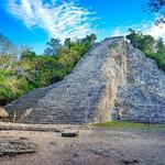 Climb The Mayan Ruins Of Coba / Subir a las ruinas mayas de Cobá