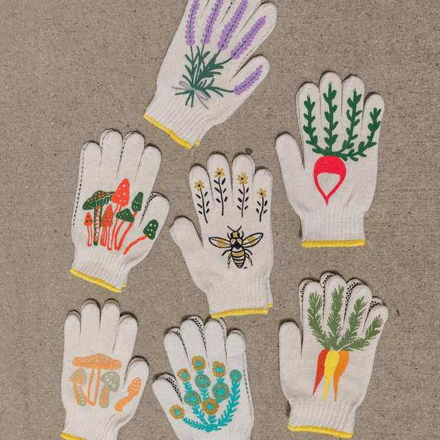 Radish Gardening Gloves