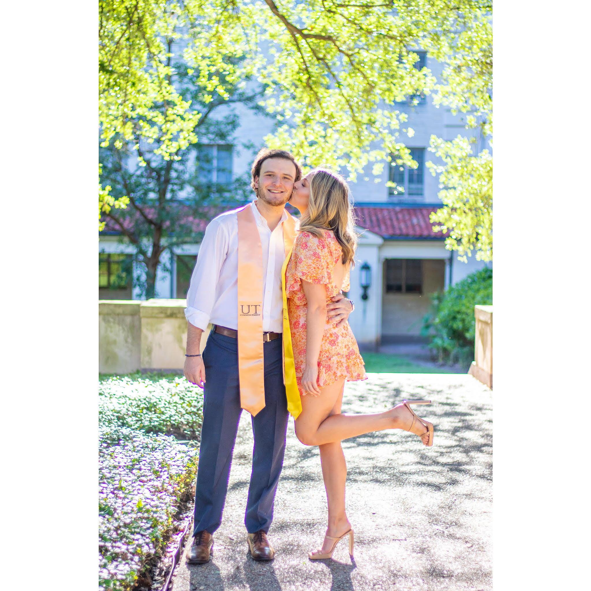Graduating college together π§‘