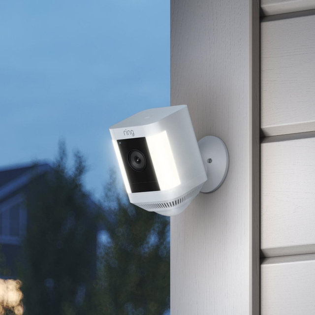 Ring Spotlight Cam Plus (Battery)