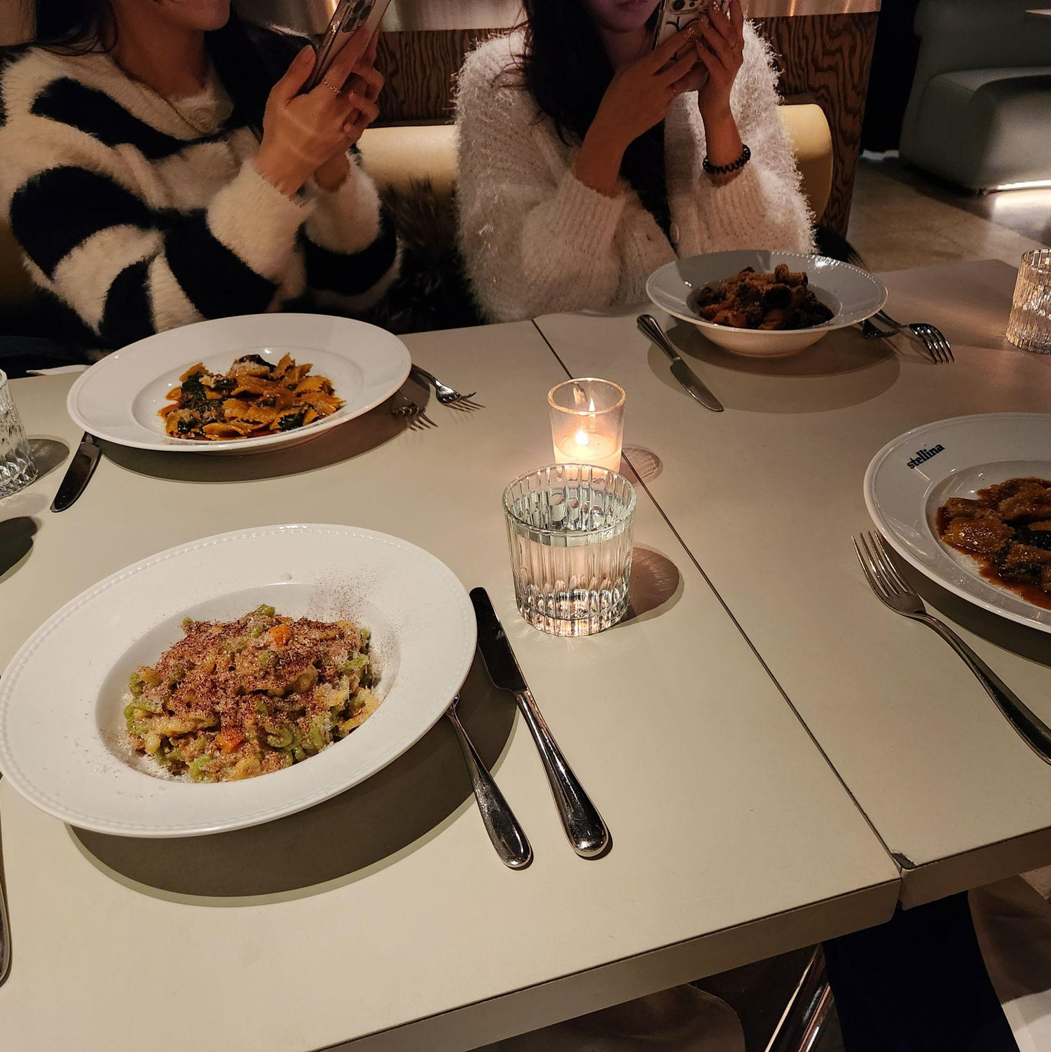 She flew over to Montreal to meet me 🤫 i think she likes me