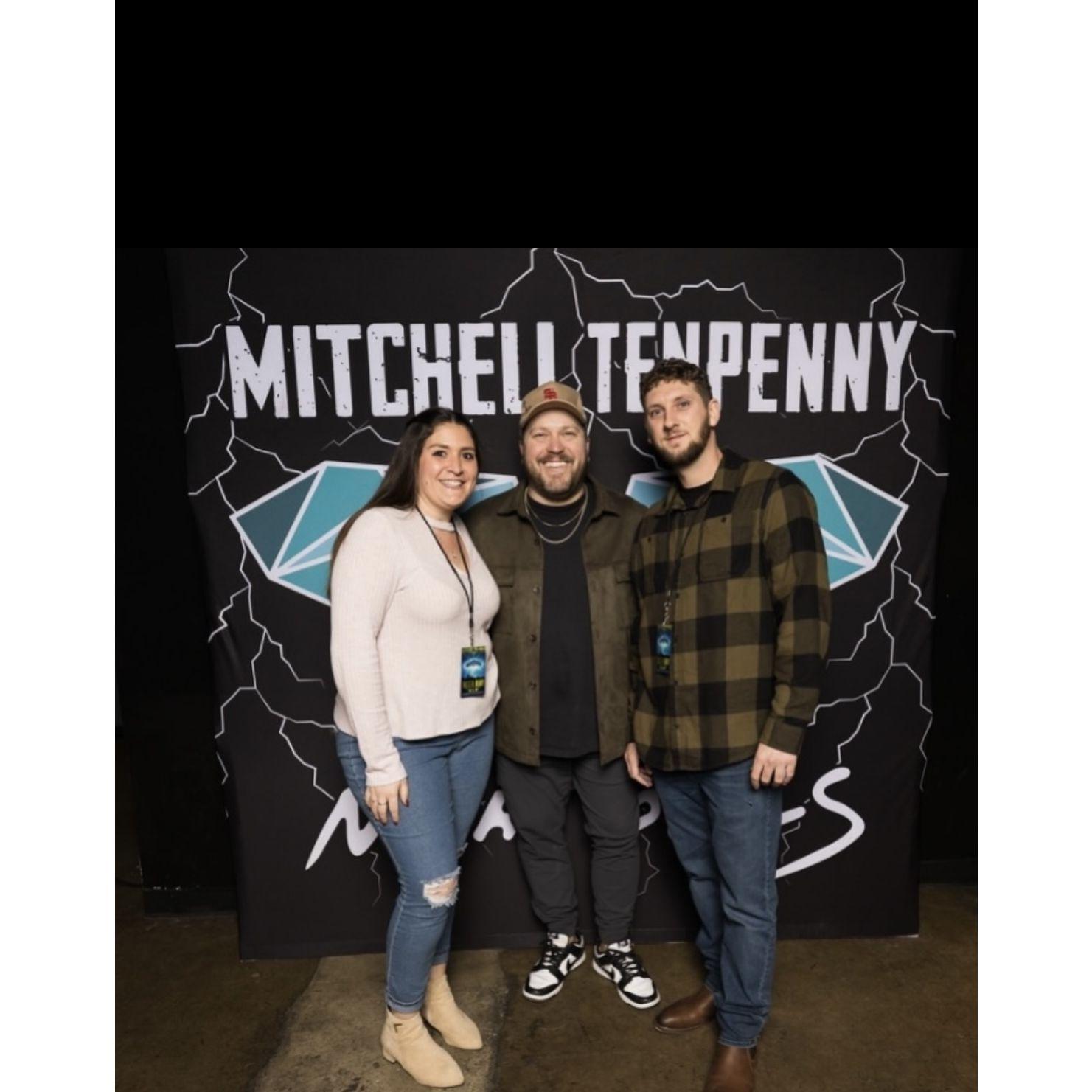 The night we met Mitchell Tenpenny one of our favorite artists- the one who got Zac to agree to listen to country music.