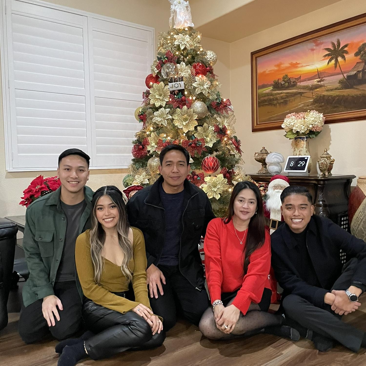 Eric with the Palis side of the fam