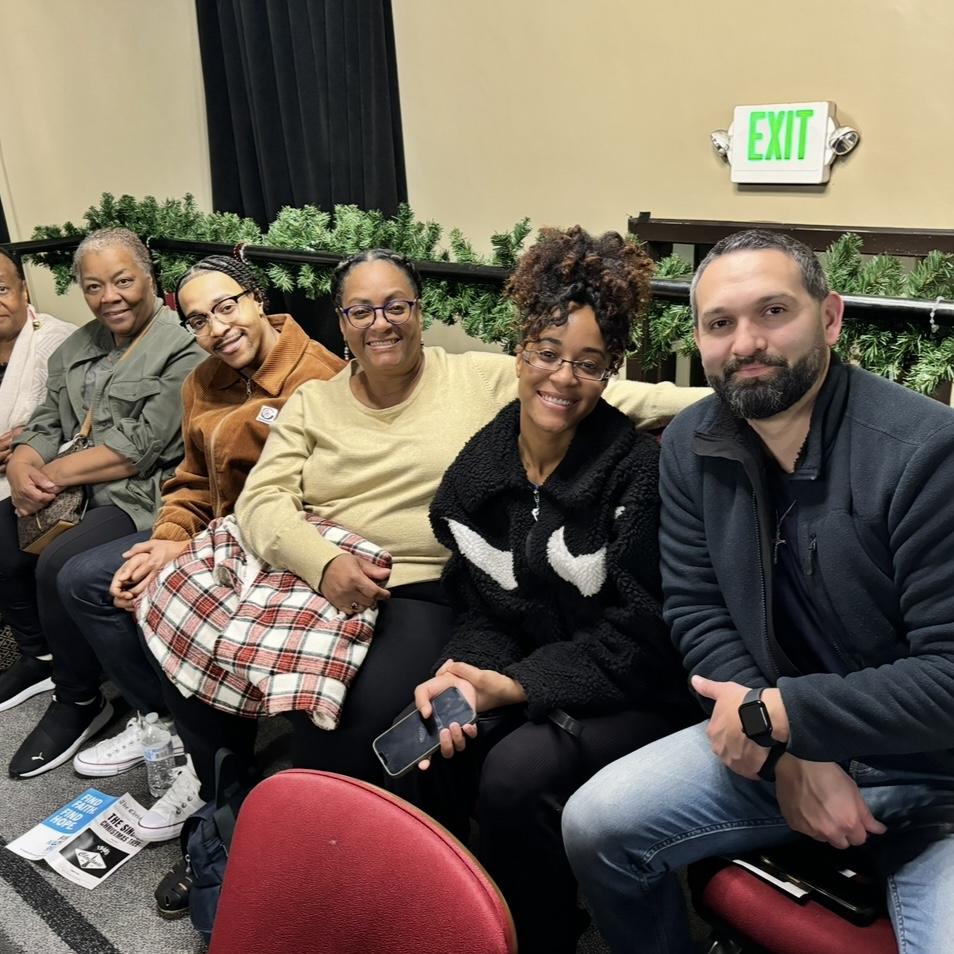 Grandma Sherry, Auntie Evie, Ryan, Aliyah’s Mom, Aliyah and Abraham