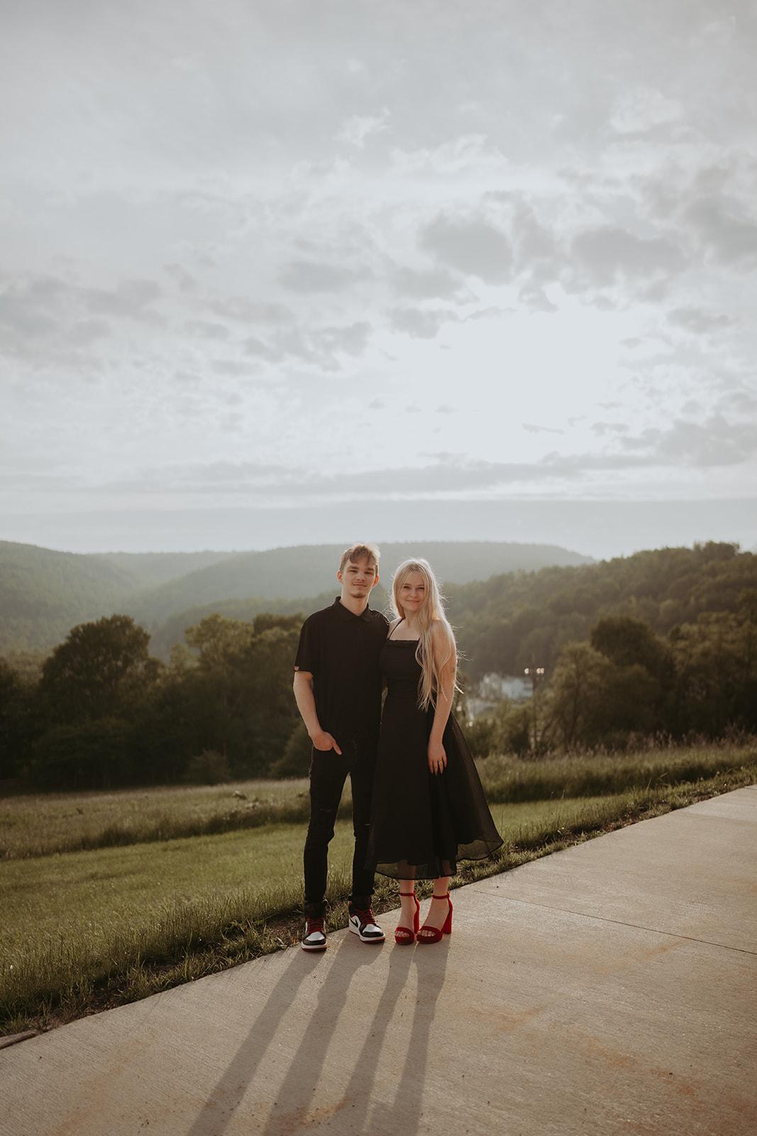 The Wedding Website of Cyndle Hinson and Kaden Sweeney