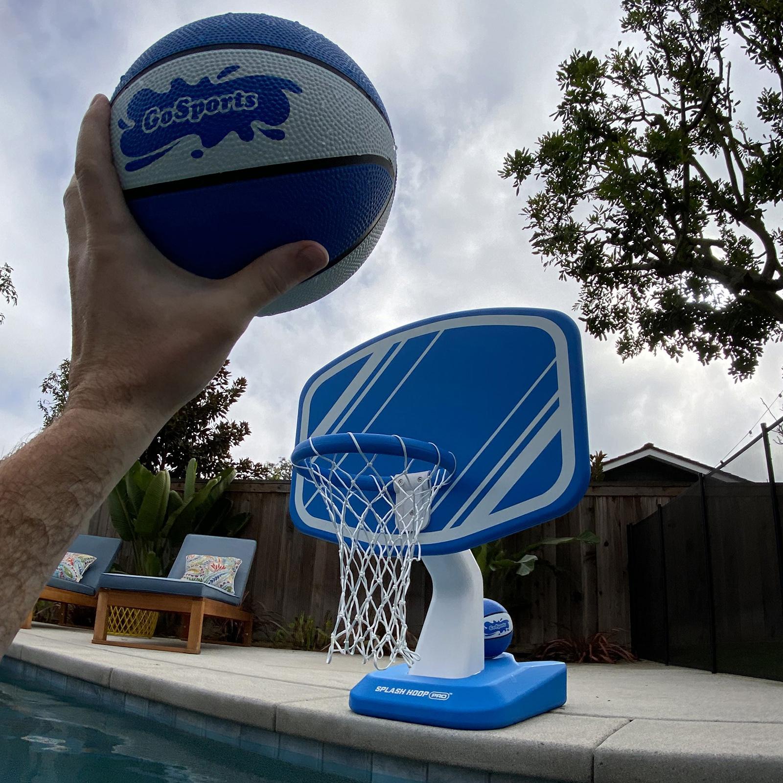 GoSports Splash Hoop Pro – Panier De Basket Piscine Géant – Jeu Aquatique Ultra Résistant Avec 2 Ballons Et Pompe