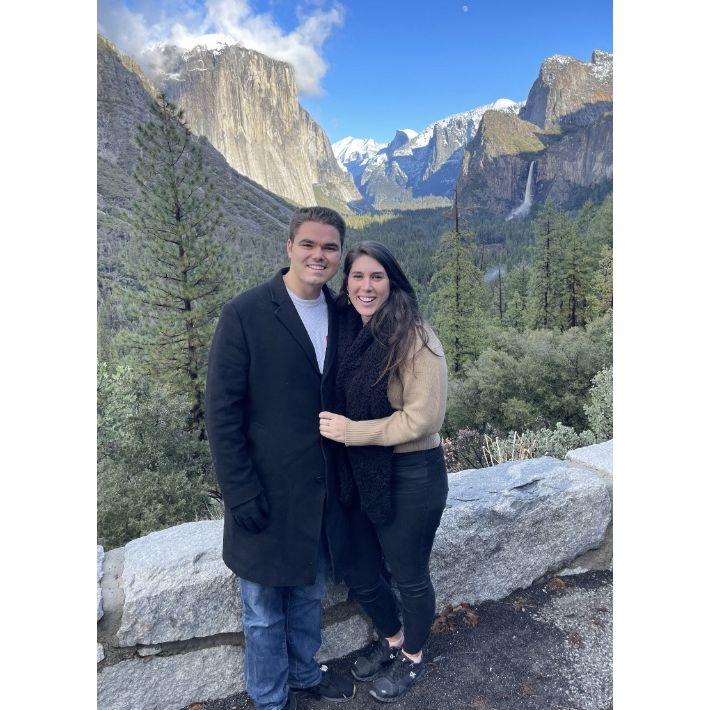 Nicole takes her first trip to visit Alex's family in California! She gets to eat In n Out, see Oakdale, visit Carmel, and ring in the new year with a trip to Yosemite!