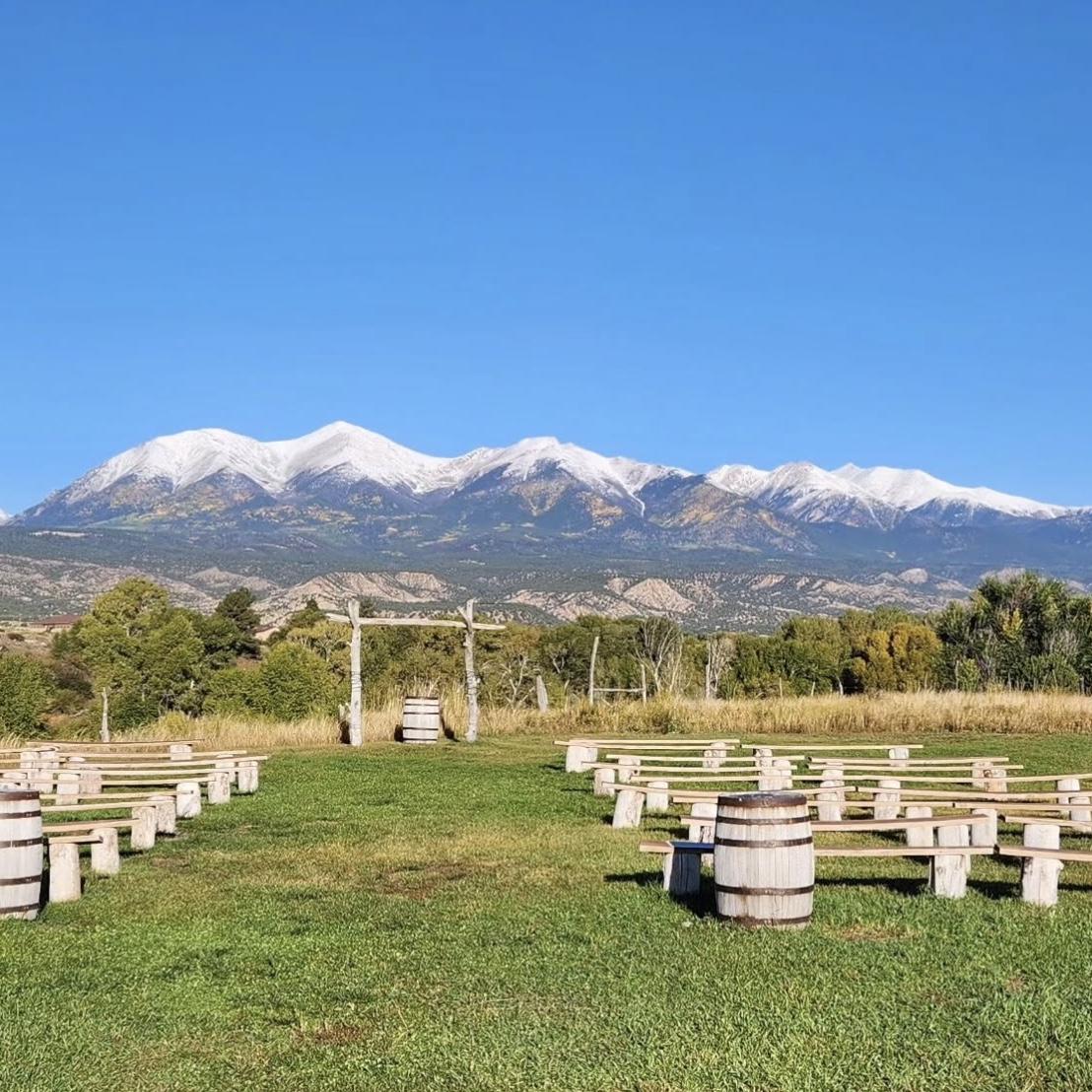 To give you an idea of where to go for the ceremony, this is what it looks like.