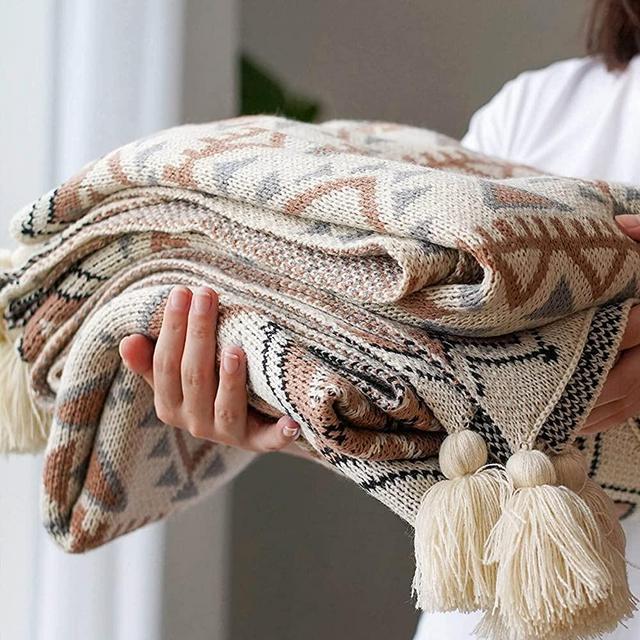 Throw Blanket Boho, Knitted Tassel Vintage Throw Blankets, Soft Lightweight Decorative Throw Blanket for Sofa Couch Bed and Living Room- All Seasons (51.2x59 Inch)