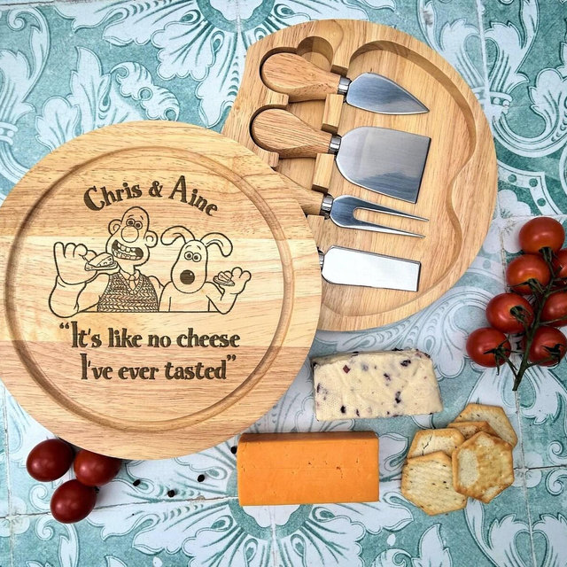Wallace & Gromit Cheese Board Set Utensils Wooden Engraved Gift Personalised Charcuterie