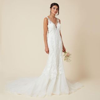 Trumpet-Mermaid Court Train Tulle Lace Wedding Dress