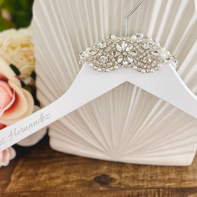 Wedding Hanger, Bride Hanger, Wedding Dress Hanger, Bridal Hanger, Bride Hanger with Date, Custom Pearls Bridal Hanger, Bridesmaid Hangers