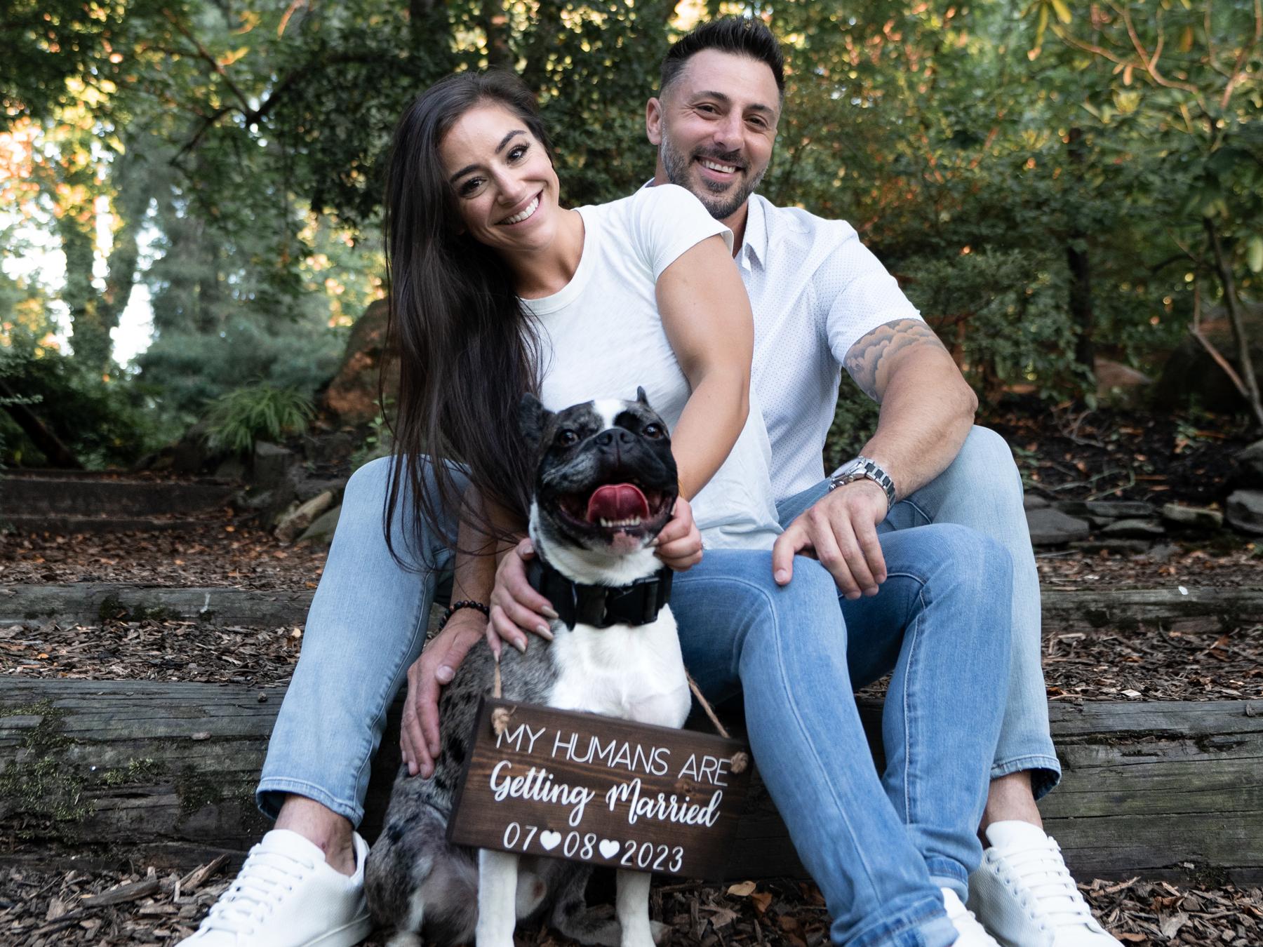 The Wedding Website of Amanda Aguzzi and Russell Comune