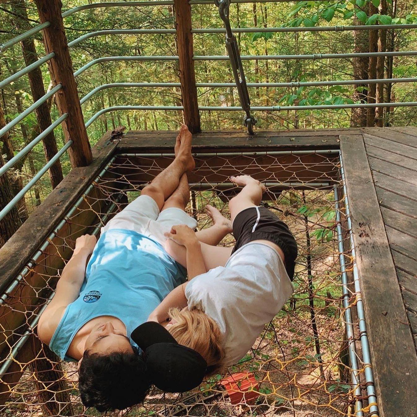 Our first weekend trip together: staying in a treehouse in Red River Gorge (2020)