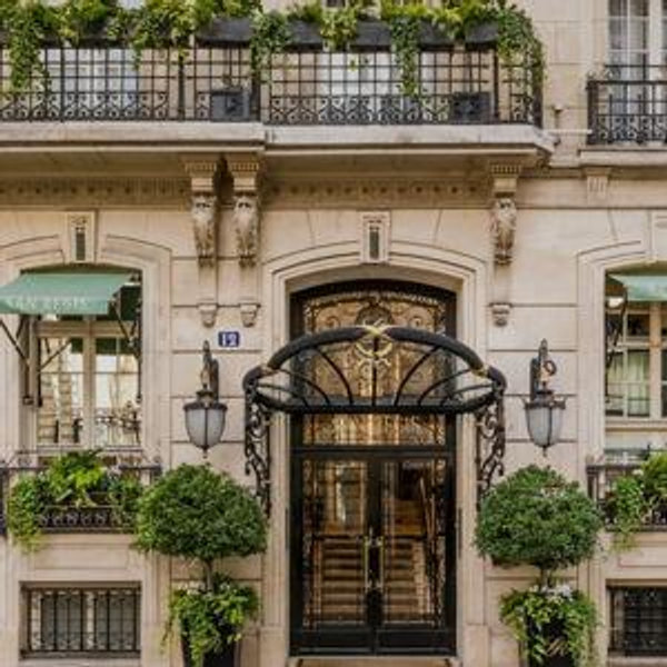 2 Nights @ Hotel San Regis, Paris