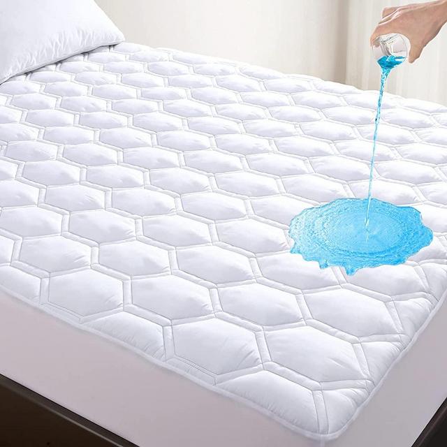 Queen Mattress Protector, Waterproof Soft Breathable Queen Mattress Pad with 6-18 inches Deep Pocket, Quilted Alternative Hollow Cotton Filling Queen Mattress Cover, White