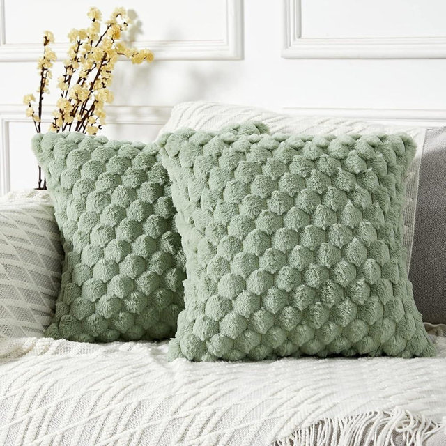 Yaertun Pack of 2 Super Soft Cozy Decorative Throw Pillow Covers Fuzzy Plush Faux Fur Luxury Cushion Cover Pillowcase for Sofa Couch Bed Livingroom 18x18 Inch Sage Green