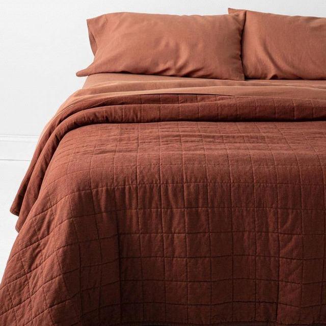 Casaluna Heavyweight Linen Blend Quilt-King, Dark Clay