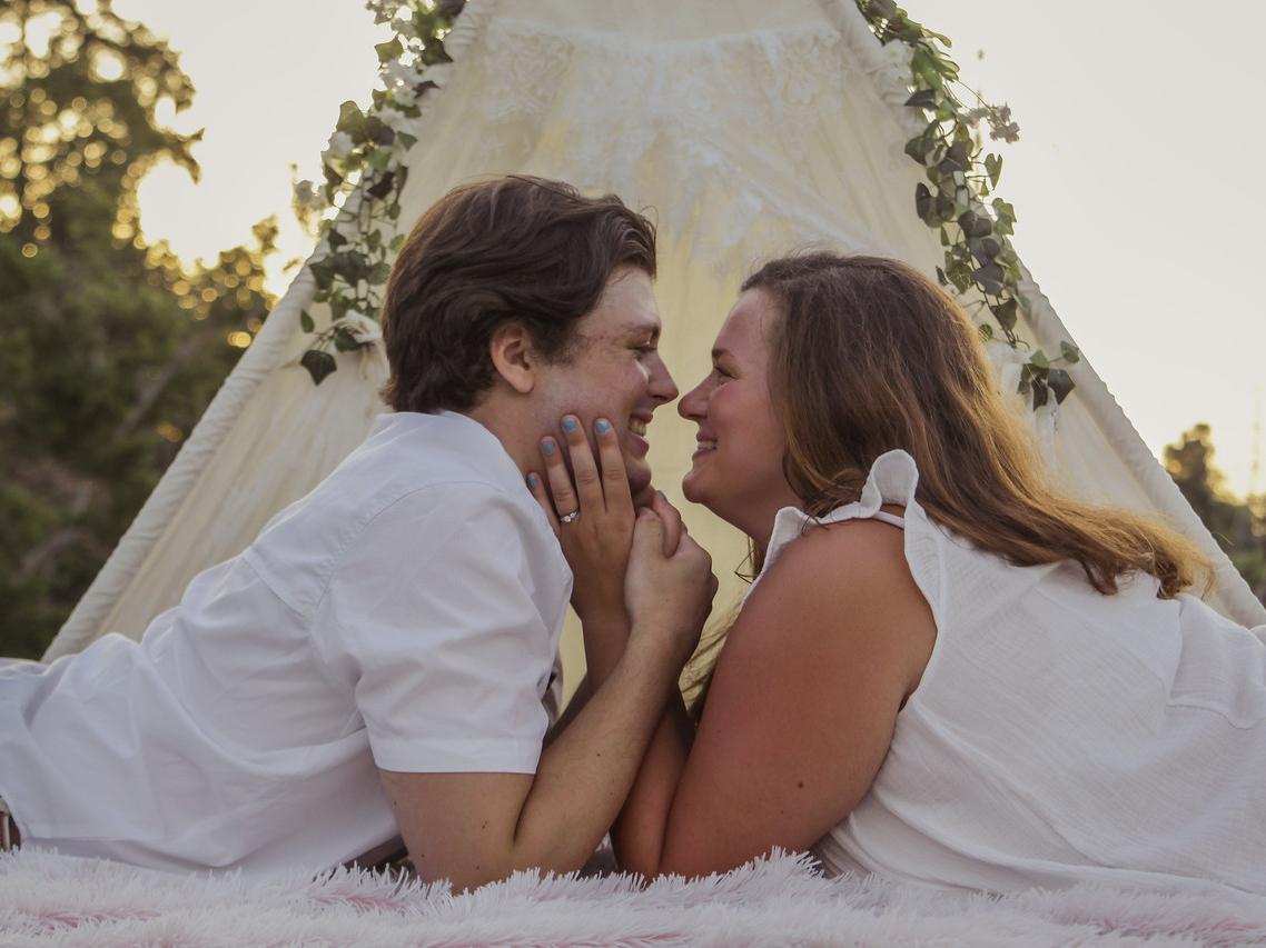 The Wedding Website of Hannah Steinberg and Samuel Moore