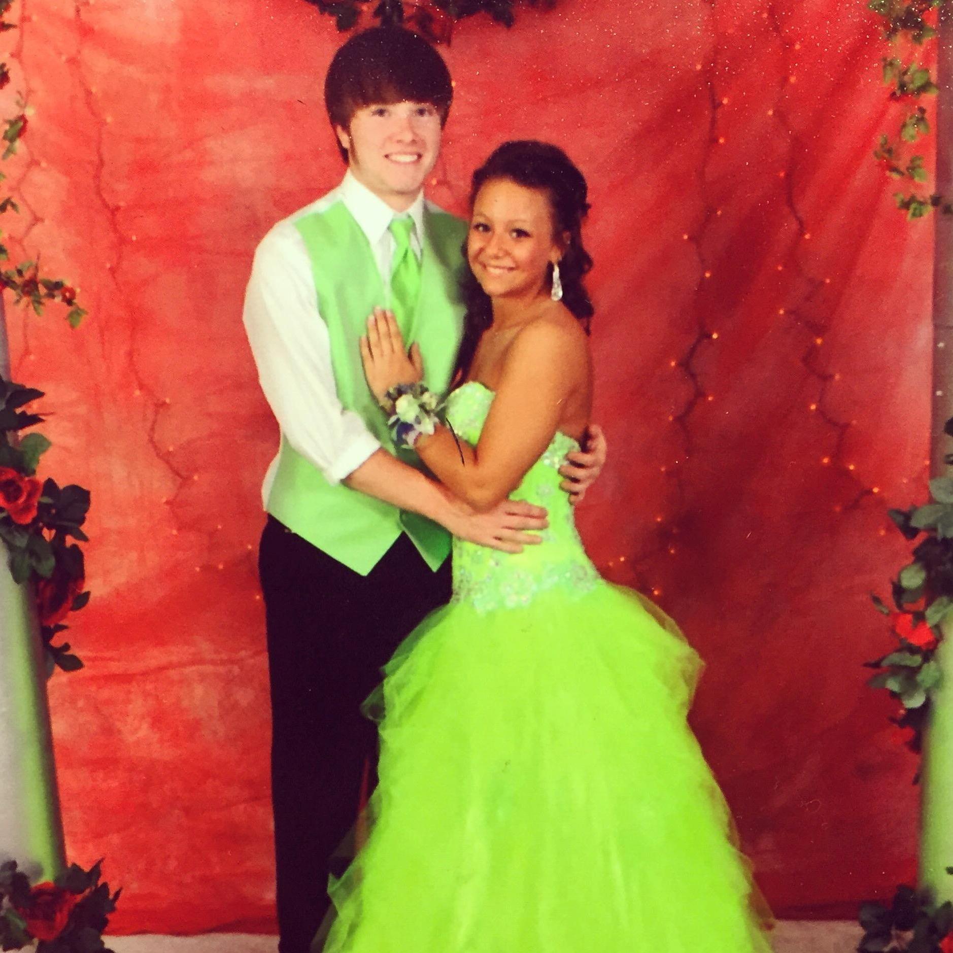 Lee's senior prom!