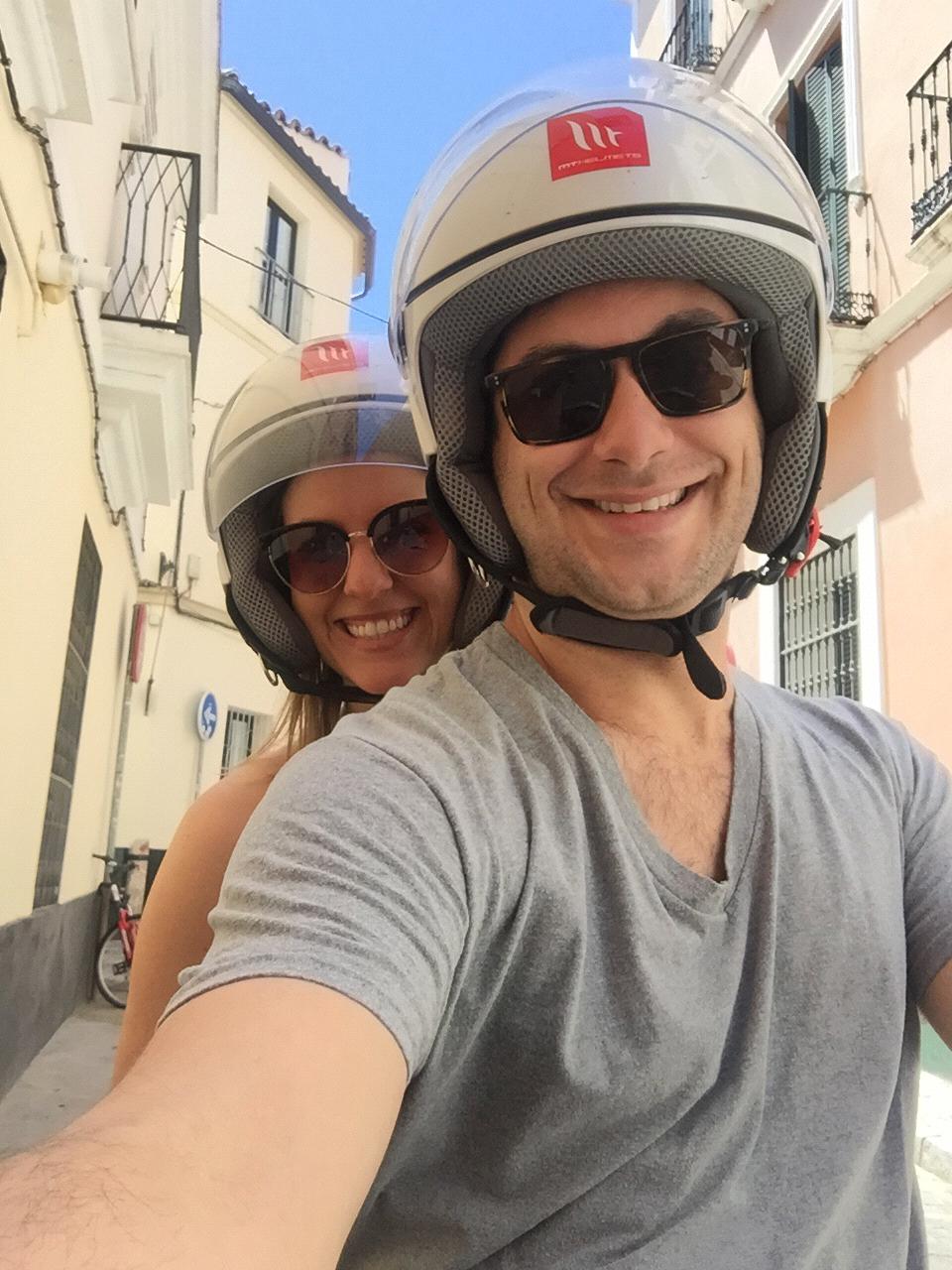 Exploring the streets. Seville. 2018.