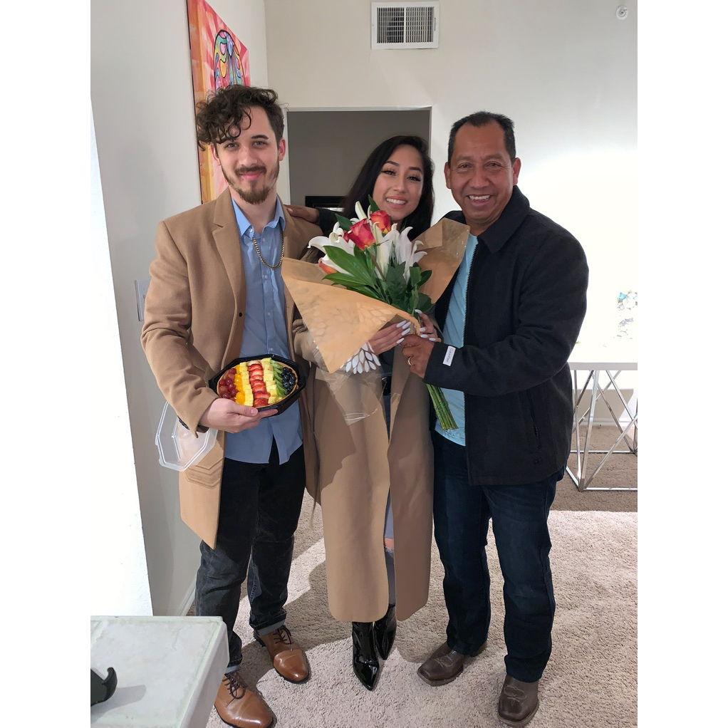 We got our first apartment! ------ Agarramos nuestro primer apartamento!