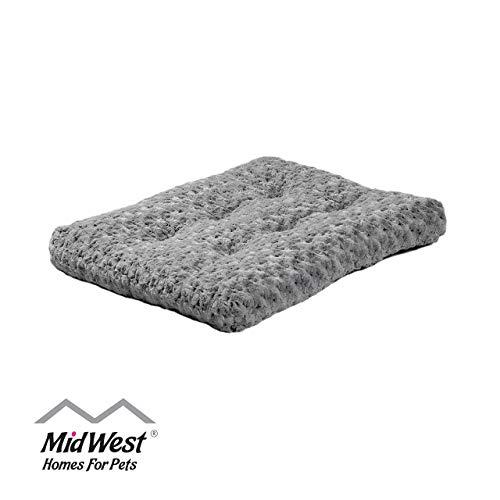 MidWest Homes for Pets Deluxe Super Plush Pet Beds, Machine Wash & Dryer Friendly, 1-Year Warranty