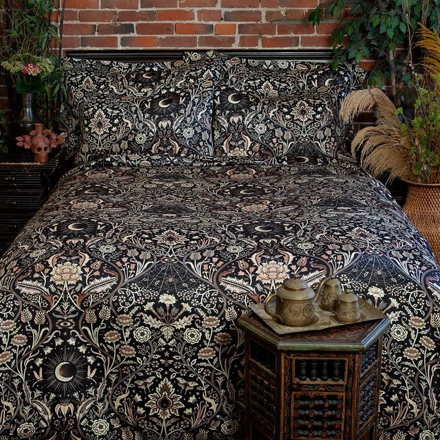 Night Garden Comforter - Black