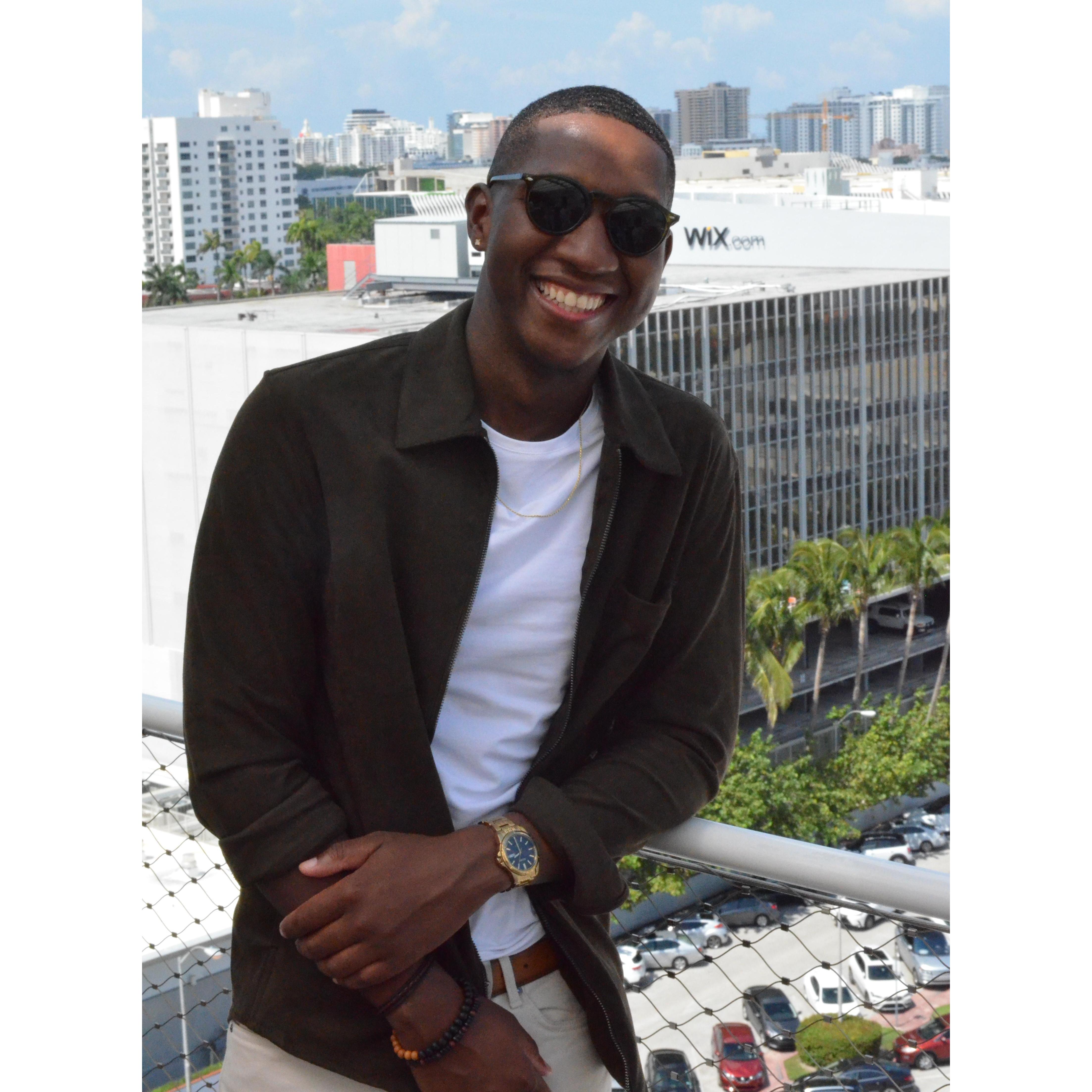 Who would say no to this smile?!