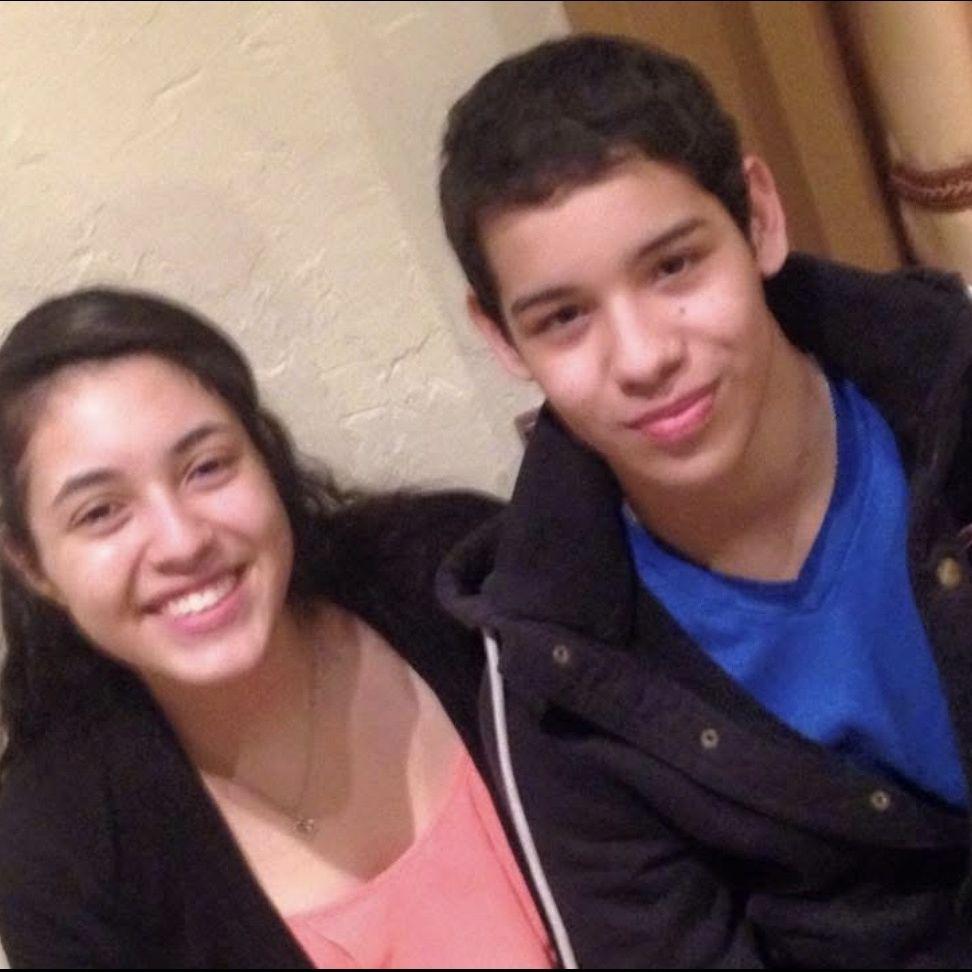 (2013) First time taking a picture together/La primera vez que nos tomamos una foto juntos
