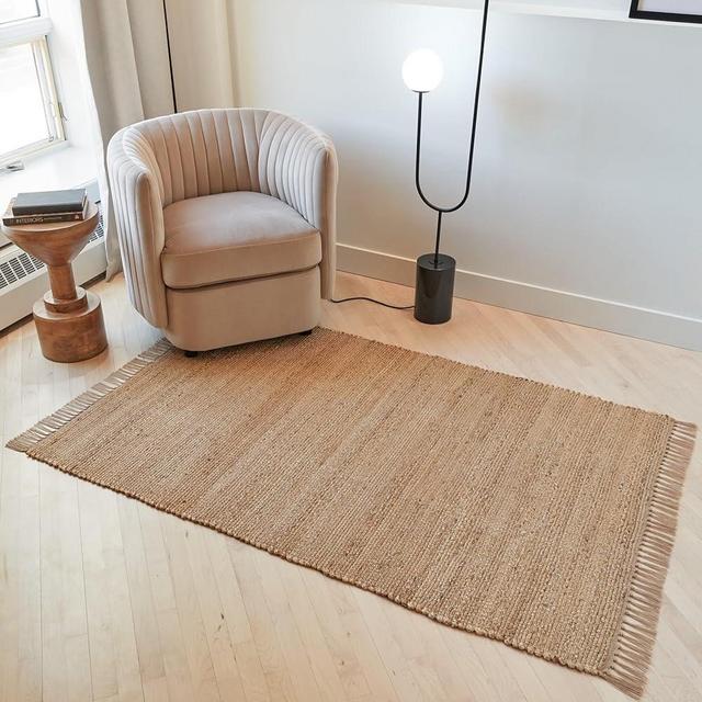 KIBAGA Beautiful Jute Area Rug for Your Home - This Natural 4x6 ft Hand Woven Rug Fits Perfectly Into Your Entry Area, Kitchen Or Living Room - Modern Braided Mat Enhances Any Boho/Farmhouse Decor
