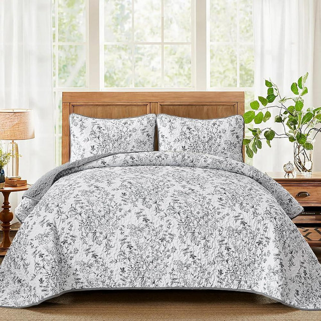 WONGS BDEEING Quilt Queen Size, Grey Quilt Bedding Set with 2 Pillowcases, Botanical Quilt for Queen Bed, Soft Microfiber Lightweight Coverlet Bedspread for All Season (96"×90", 3 Pieces)
