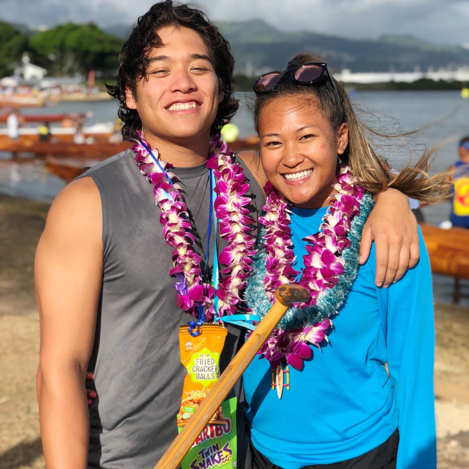 We met paddling for Alapa Hoe Canoe Club. This was Brittany’s 2nd year paddling with Jared. 1st year paddling as a couple hehe