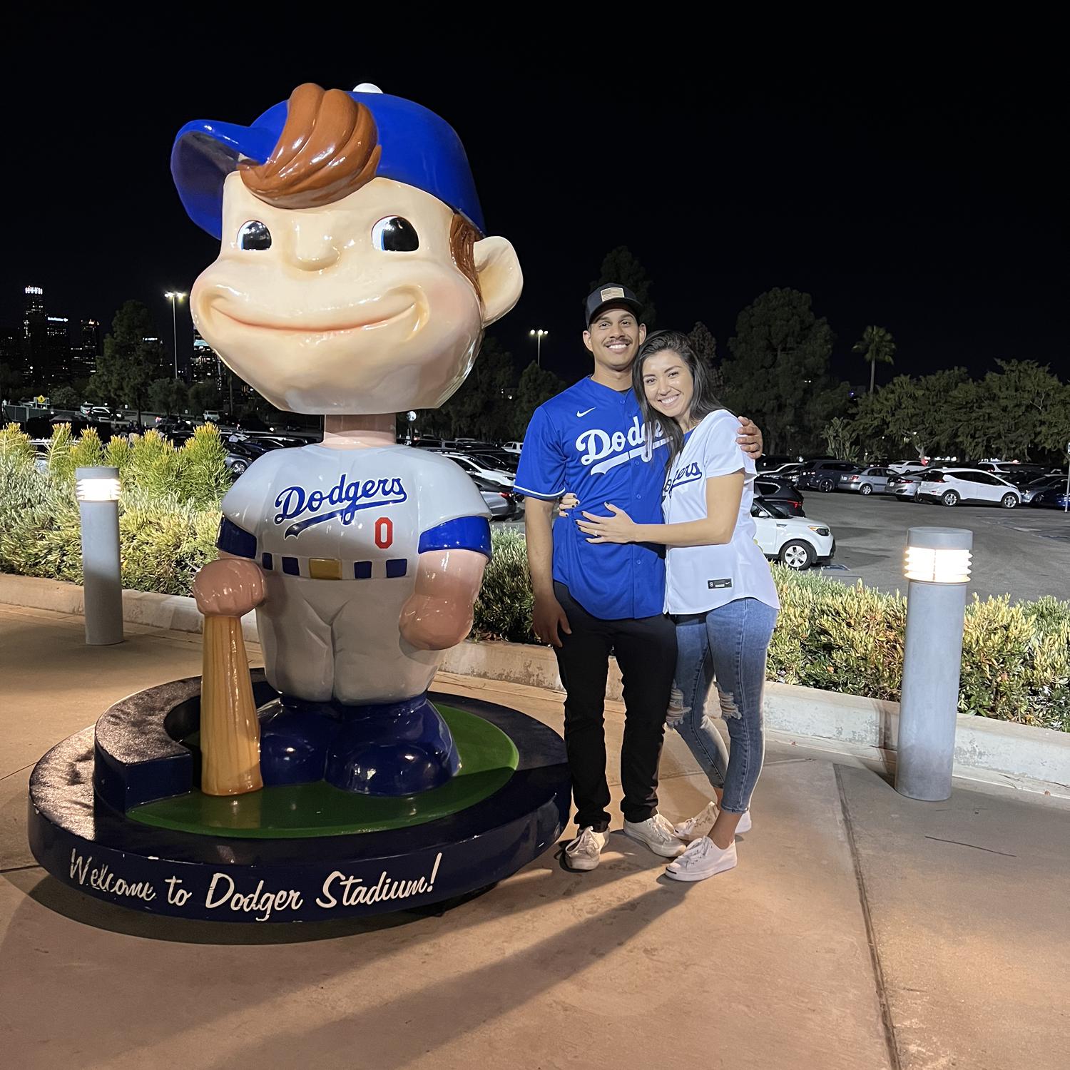 Adan is only a Dodger fan because of Kim 😝💙🤍💙