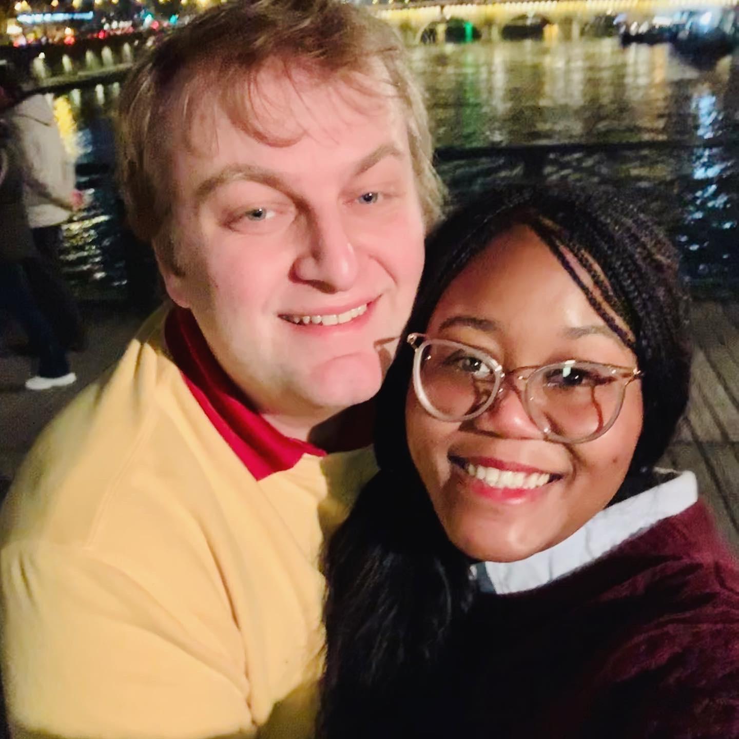 Our first night in Paris! On the river, on February 14th, 2020! :)