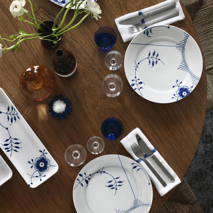   深皿 BLUE FLUTED MEGA 新品 Royal Copenhagen, Blue Fluted Mega Dinner Plate | Zola