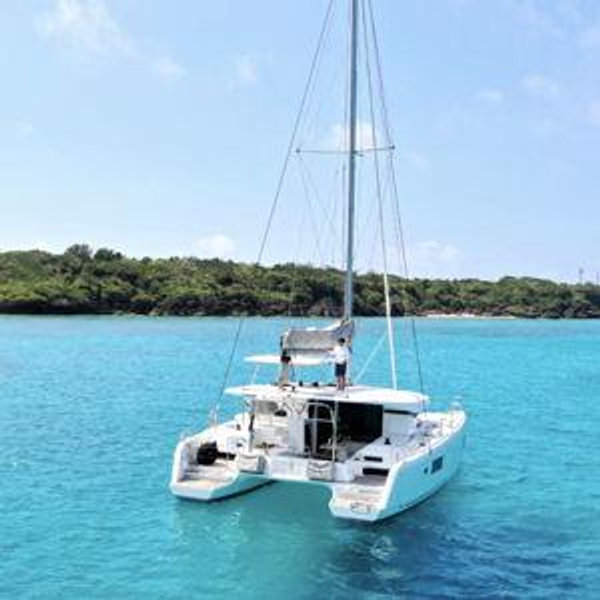 Private Catamaran Charter Hawaii
