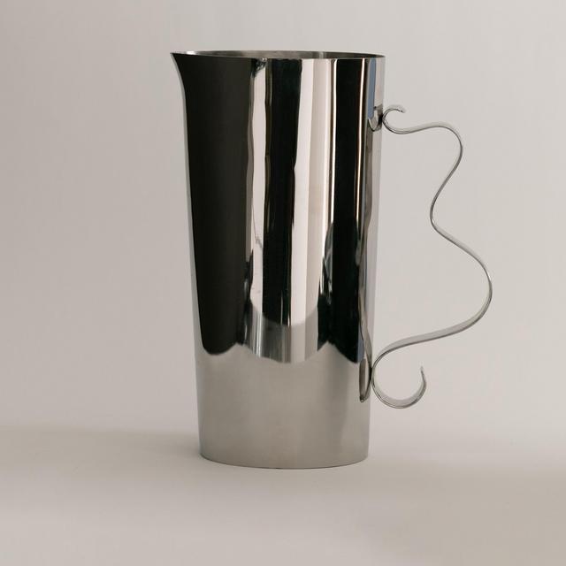 SQUIGGLE PITCHER