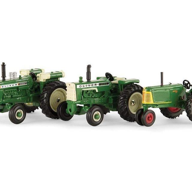 36 months - 15 years - ERTL Toys 1/64th Oliver Historical Vintage Set (3 Piece)
