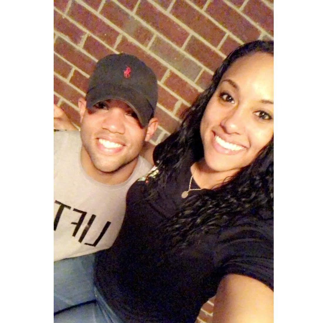 He finally asked her to be his girlfriend!!!
Facebook official 😜