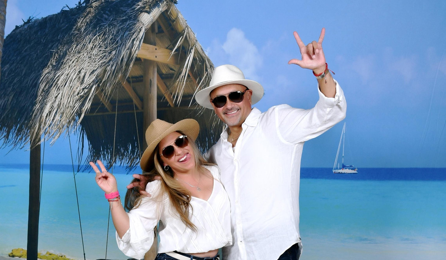 The Wedding Website of Alberto Peralta and Jacqueline De Santiago