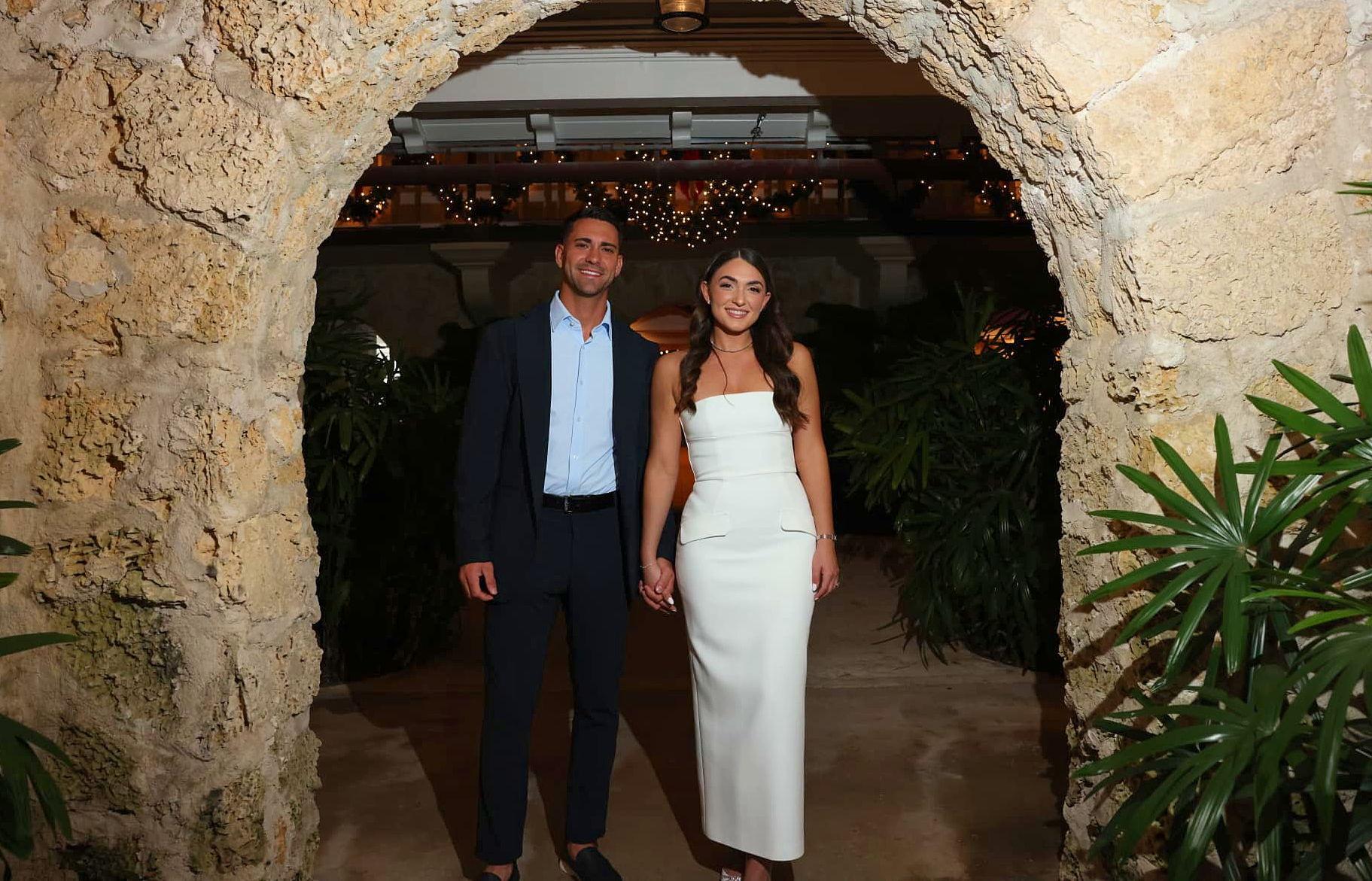 The Wedding Website of Tati Pardo and Salo Iza