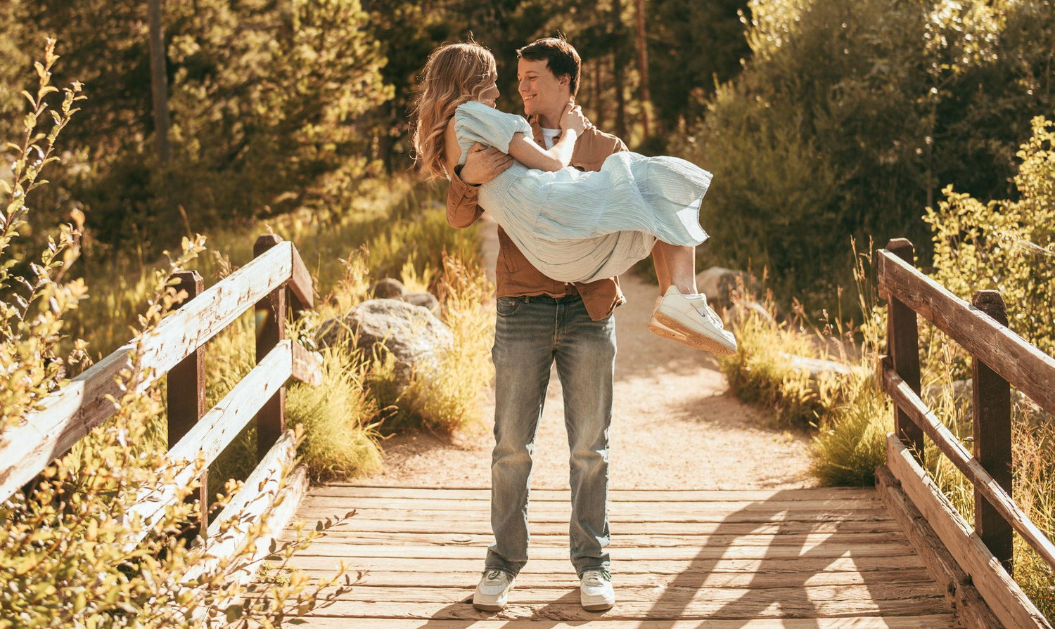 The Wedding Website of Savannah Harley and Dallas Flowers