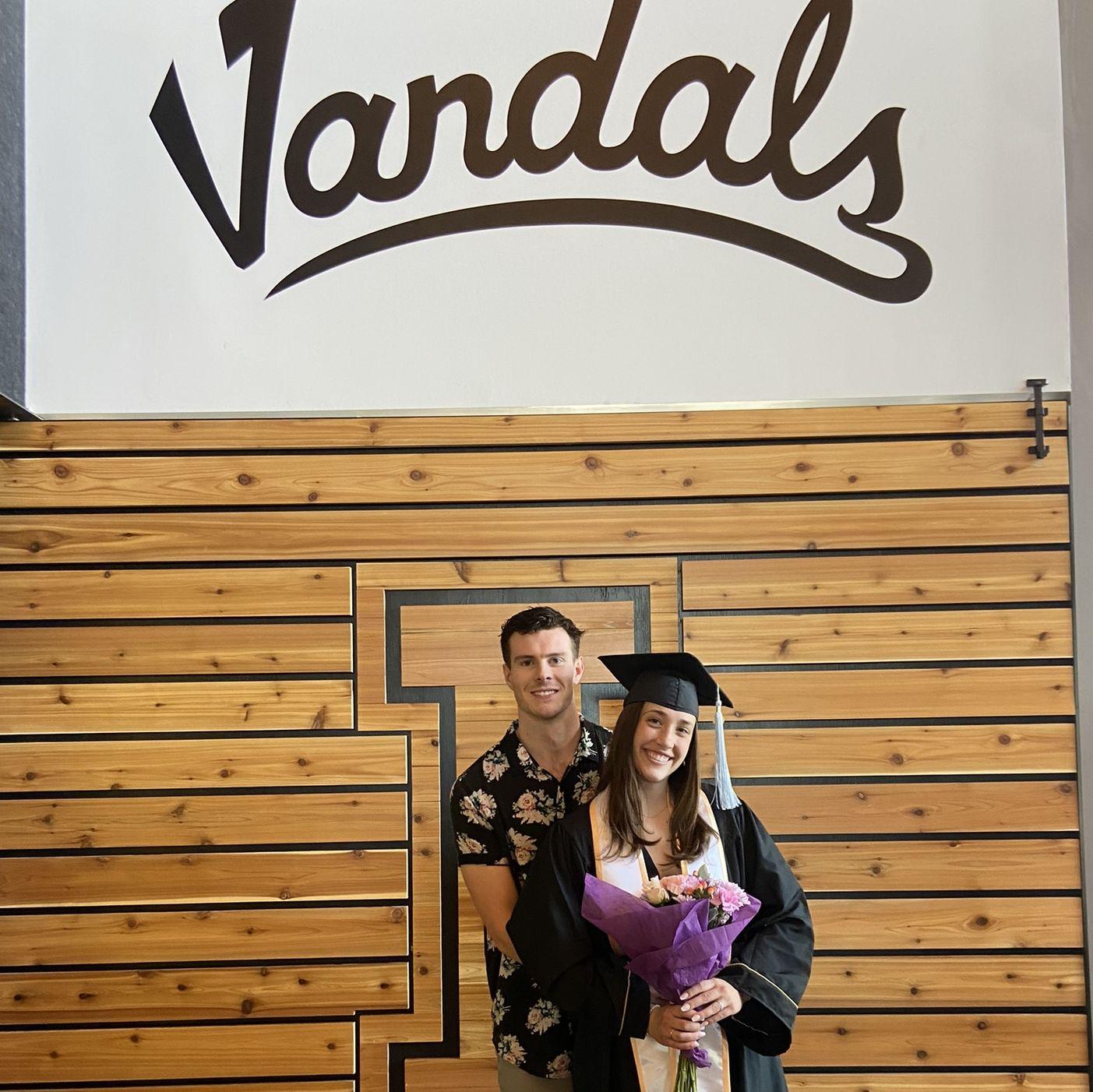 Elle graduates college in May 2024!